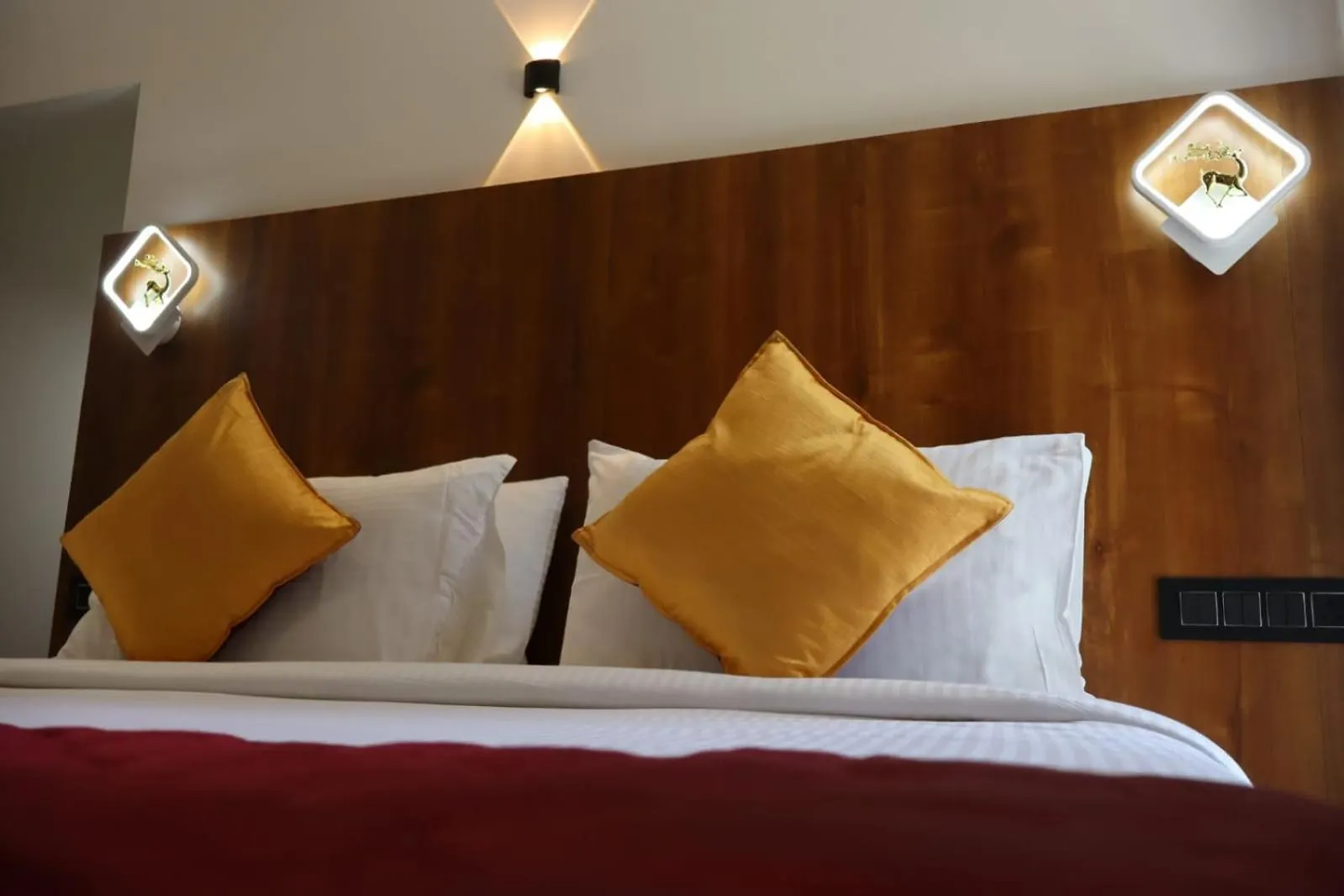 Rhythm Stays Munnar Hotel