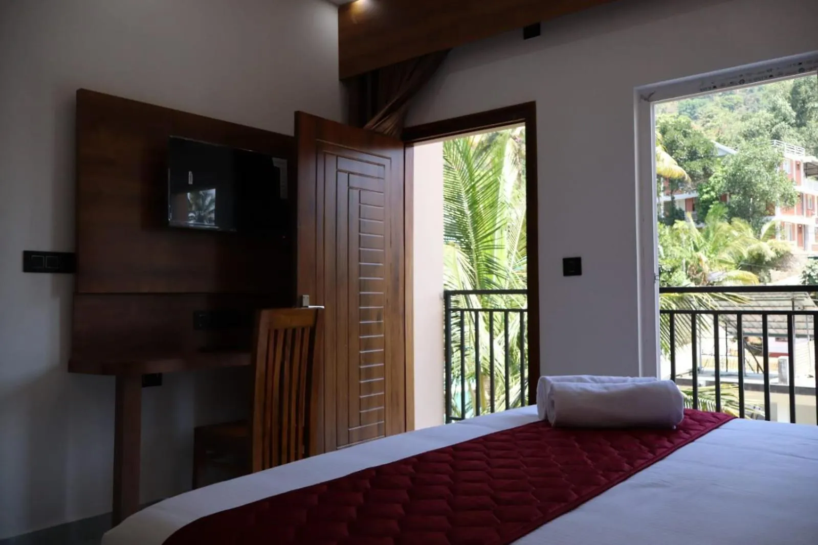 Hotel Rhythm Stays Munnar India