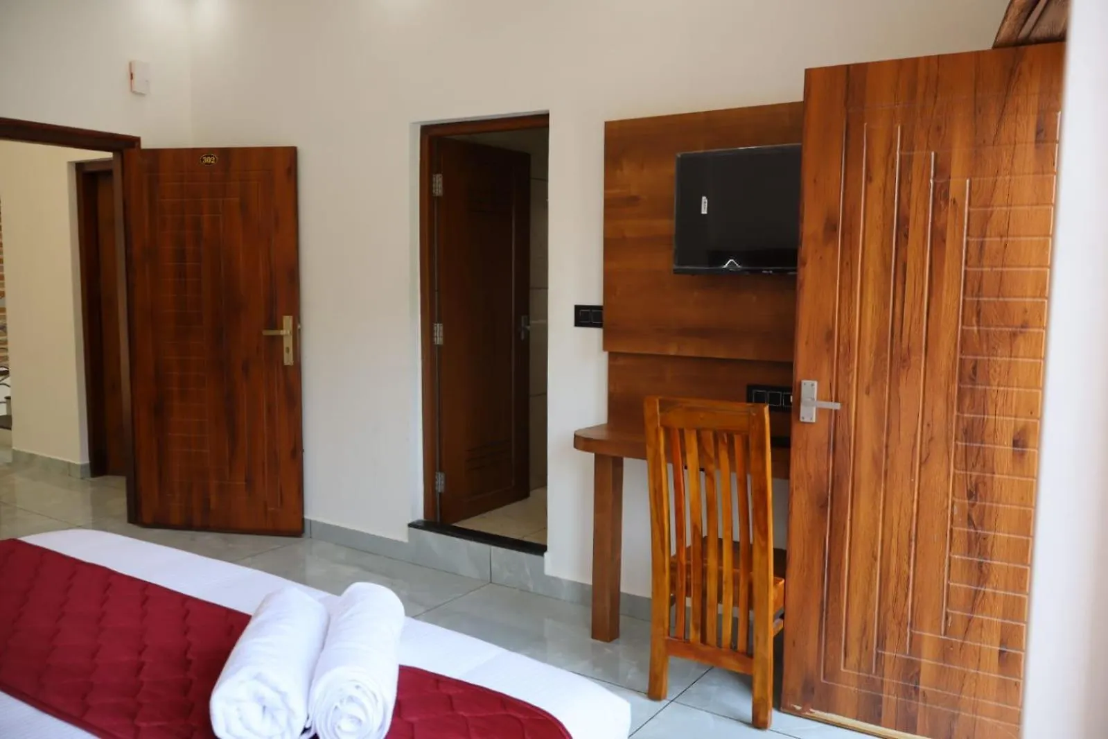 Rhythm Stays Munnar Hotel