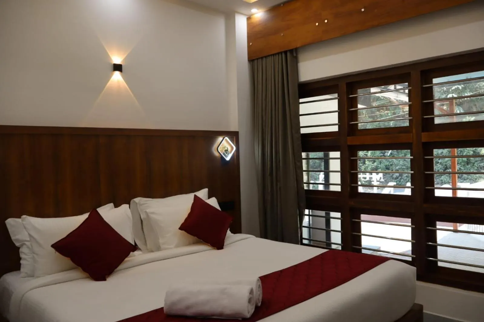 Hotel Rhythm Stays Munnar