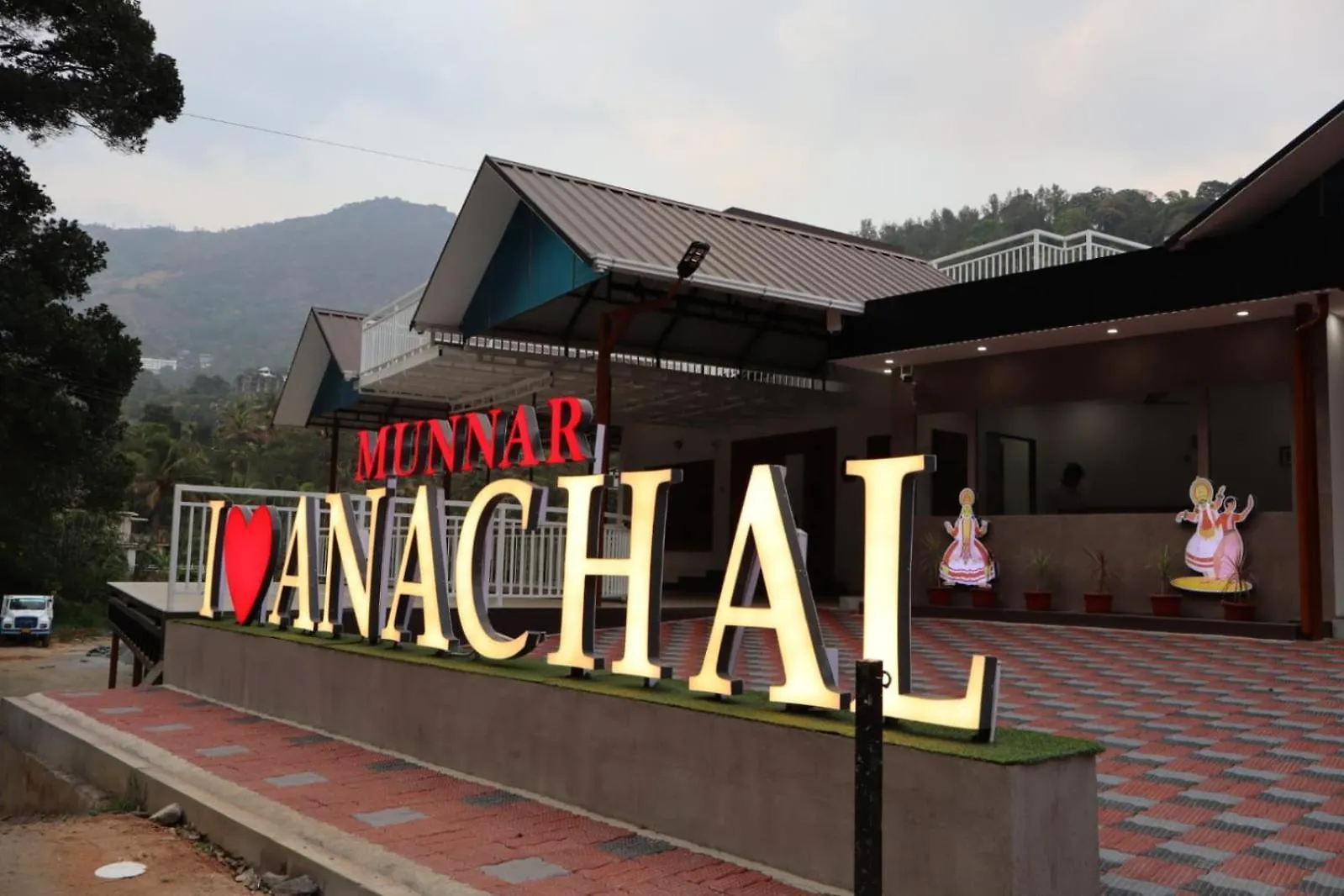 Rhythm Stays Munnar