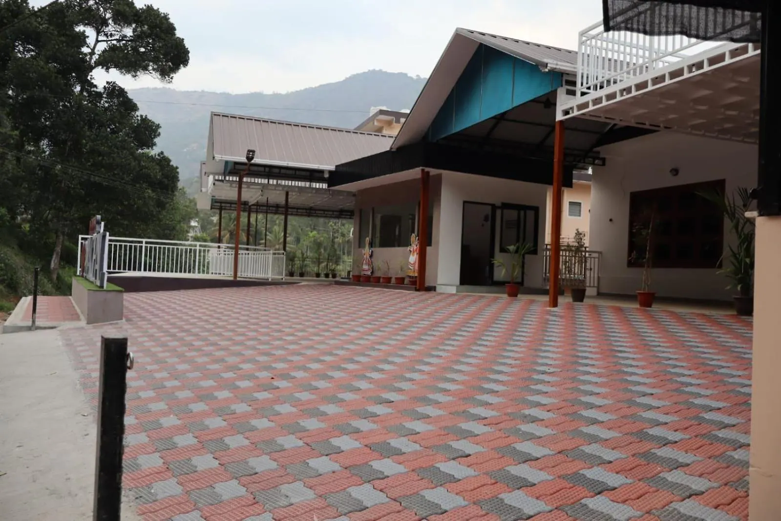 Hotel Rhythm Stays Munnar