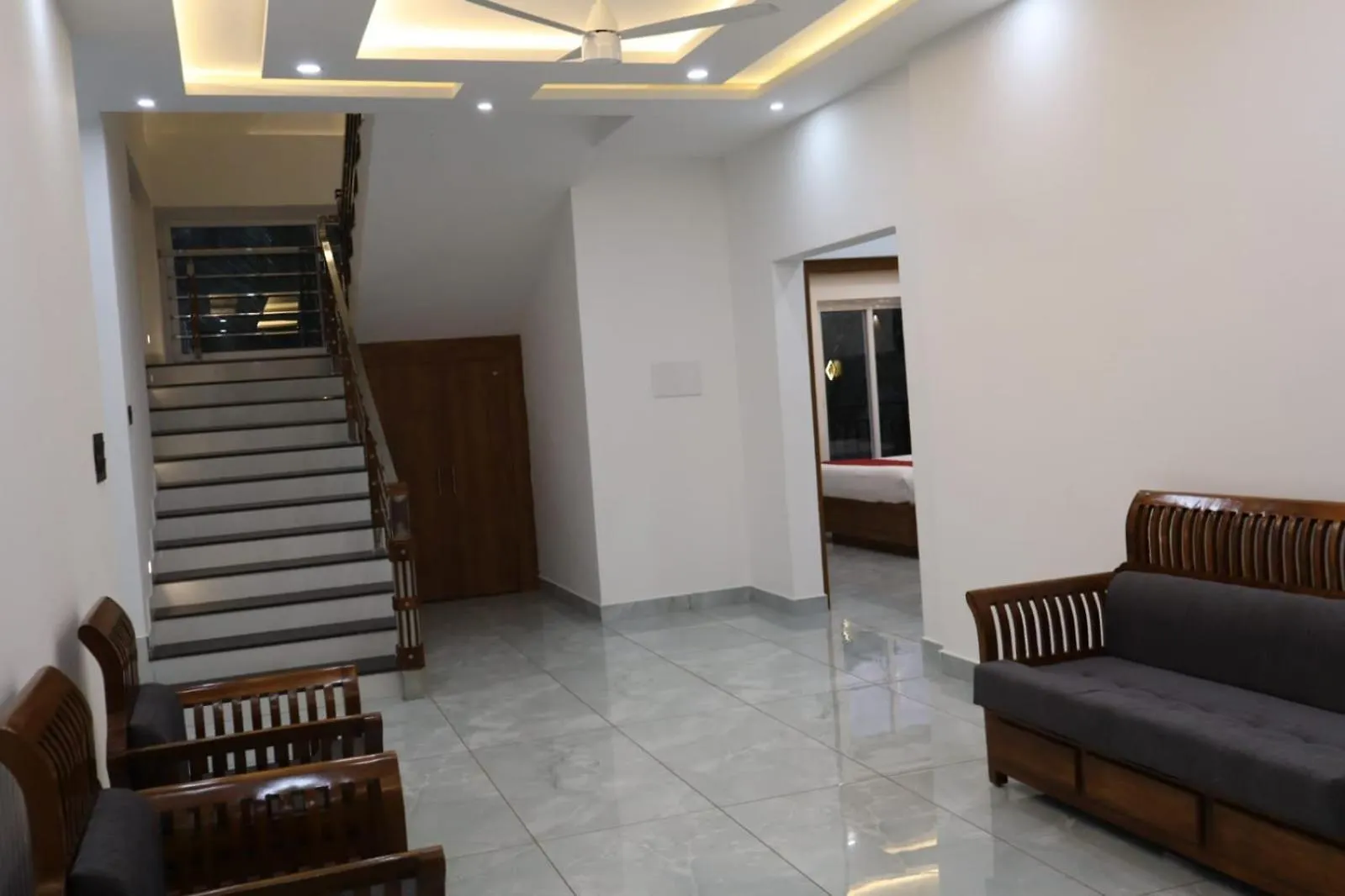 Rhythm Stays Munnar Hotel